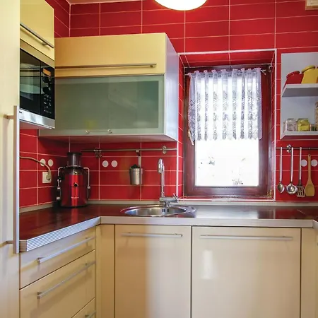 3 Bedroom In Apartment
