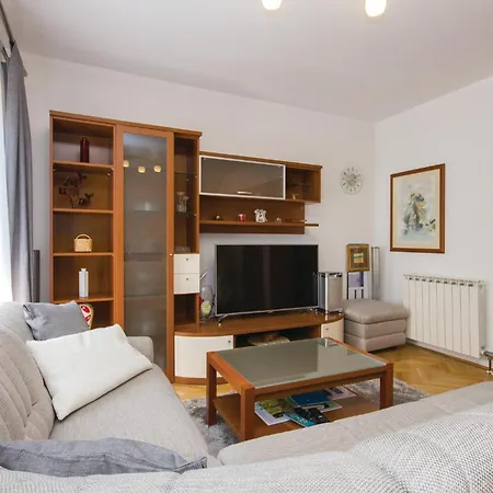 3 Bedroom Gorgeous In * Cavle